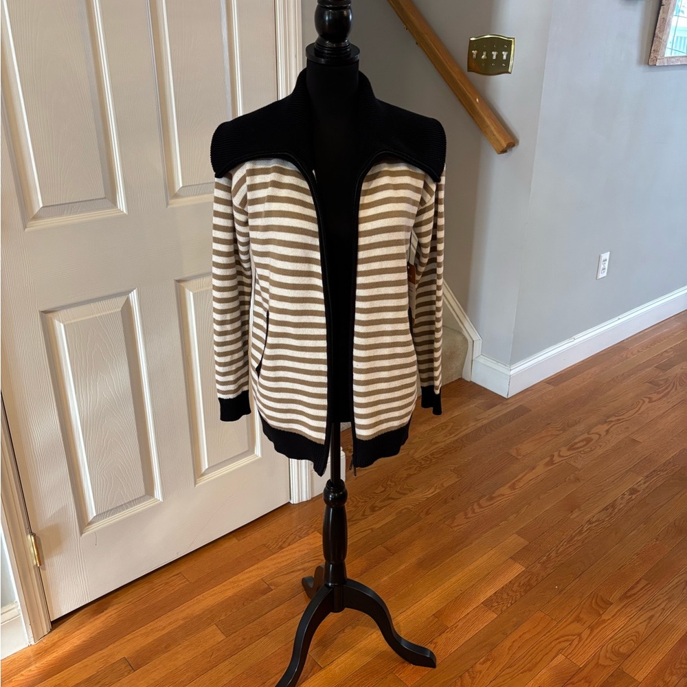 Cabi Mascot Cardigan 6448 size small -like new.